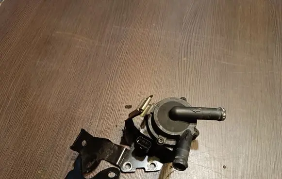 Peugeot 308 Electric auxiliary coolant/water pump 9806790980 704906010 9806790780
