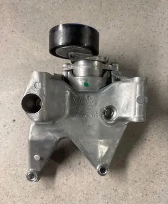 Porsche Macan (95B) Generator/alternator bracket 06M903143AC 06M903133J
