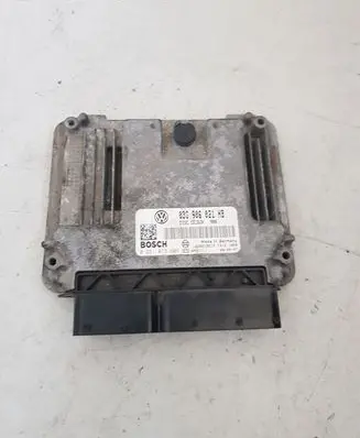 Volkswagen Golf V Engine control unit/module 03G906021HB