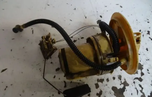 Opel Vectra C Mechanical fuel pump 