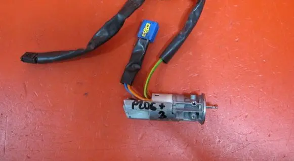 Peugeot 206+ Ignition lock