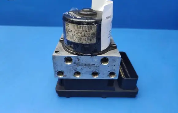 Mercedes-Benz CLK A209 C209 ABS Pump A2095452932 00009421D0 A0054310712