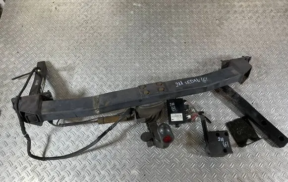 Mercedes-Benz E W211 Tow bar set