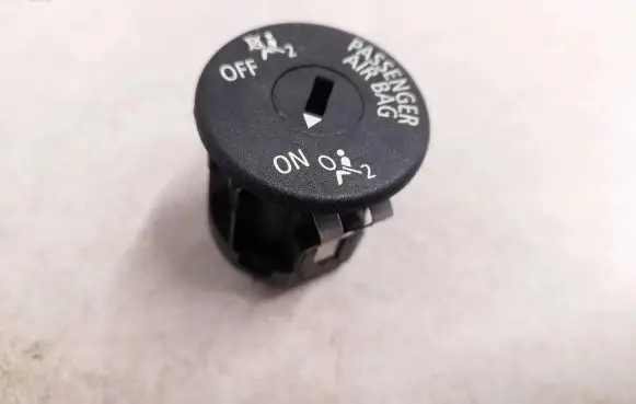 BMW 1 E81 E87 Passenger airbag on/off switch 61319198886 9198886