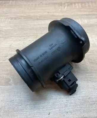 Volkswagen PASSAT B6 Mass air flow meter 1J0973705