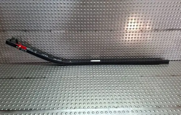 Renault Trafic III (X82) Sliding door middle rail S26309659