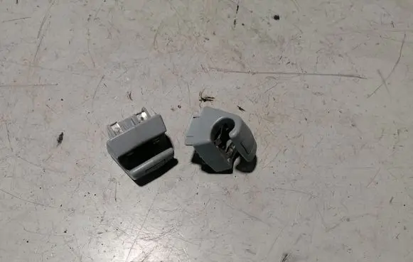 Mercedes-Benz C W203 Sun visor clip/hook/bracket 