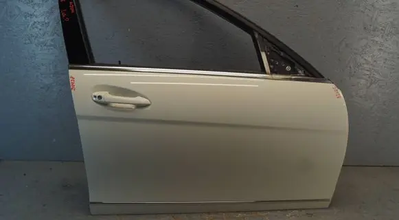 Mercedes-Benz C W204 Front door