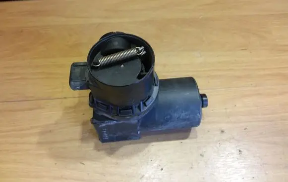 Seat Toledo I (1L) Central locking vacuum pump 