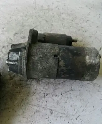 Nissan Pulsar Starter motor 2330079E10