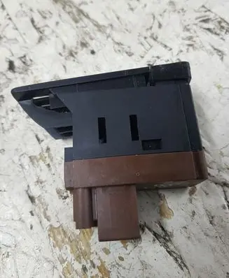 Traction control (ASR) switch