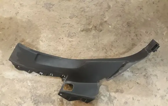 Audi Q7 4M Rear seat side bottom trim 4M0867767F