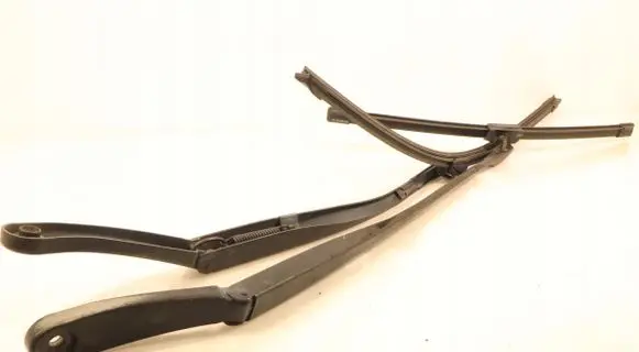 BMW 5 GT F07 Front wiper blade arm 720729102