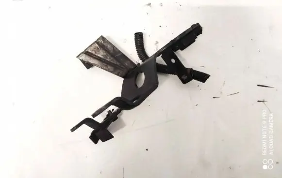 Hyundai Santa Fe Engine mounting bracket 2737088010