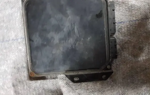 Nissan Navara D40 Engine control unit/module 2758303490