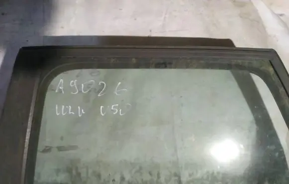 Volvo V50 Rear door window glass as2