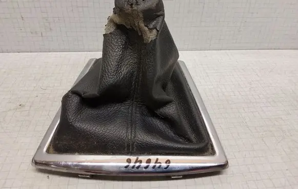 Toyota Corolla Verso E121 Gear lever shifter trim leather/knob 58842