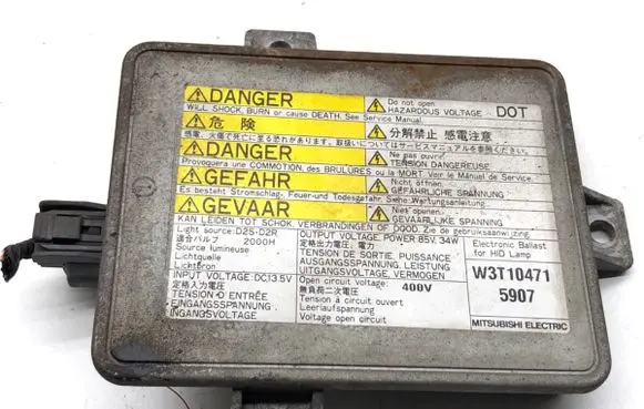 Honda Accord Voltage converter/converter module W3T10471