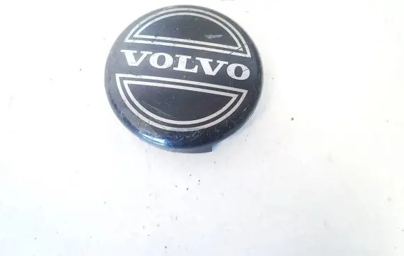Volvo S40, V40 Original wheel cap 8646379
