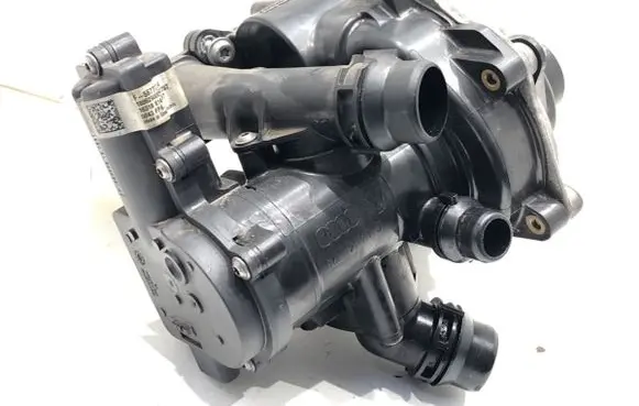 Audi A4 S4 B9 8W Water pump 06L121012H