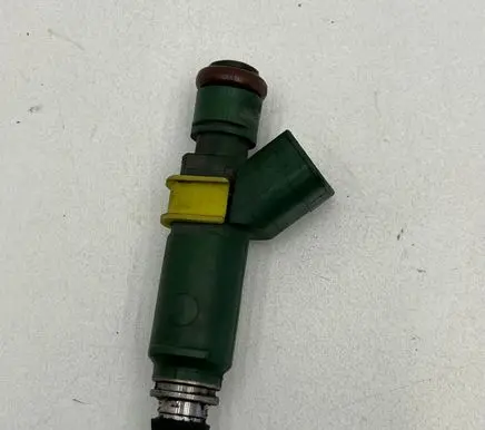 Volvo V70 Fuel injector 9470229