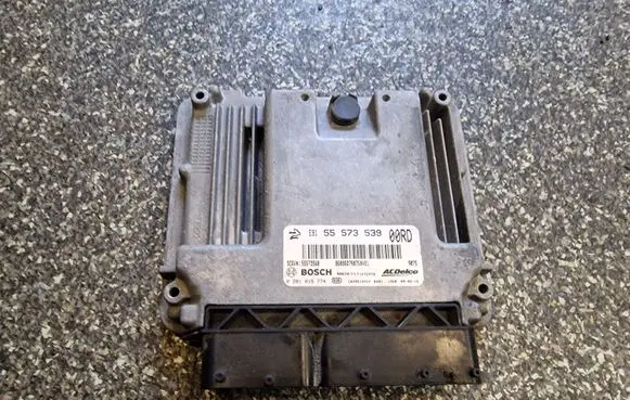 Opel Insignia A Engine control unit/module 55573539