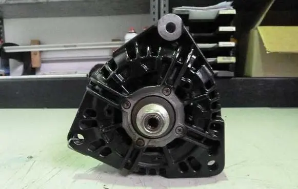 Volkswagen Touran I Generator/alternator 0124655025-II-L