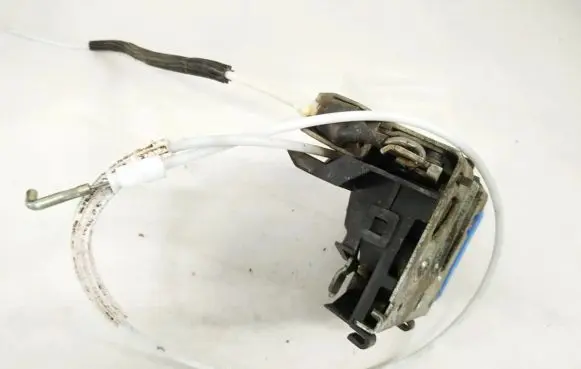 Audi A6 S6 C4 4A Rear door lock 4A0839016D