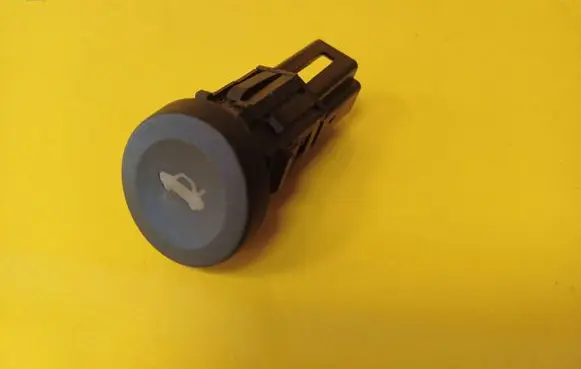 Ford Fiesta Tailgate opening switch 