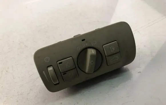Volvo V70 Light switch 30739422
