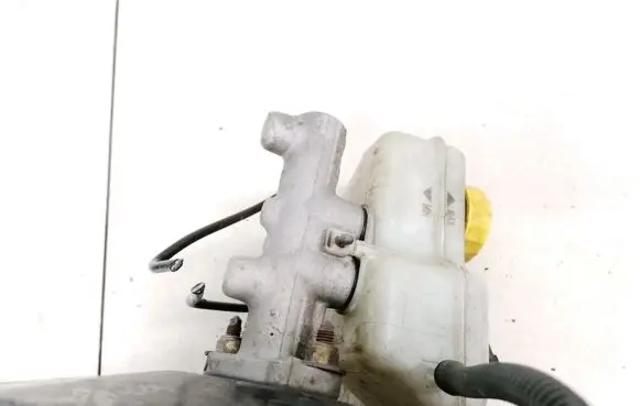 Volkswagen Polo IV 9N3 Master brake cylinder