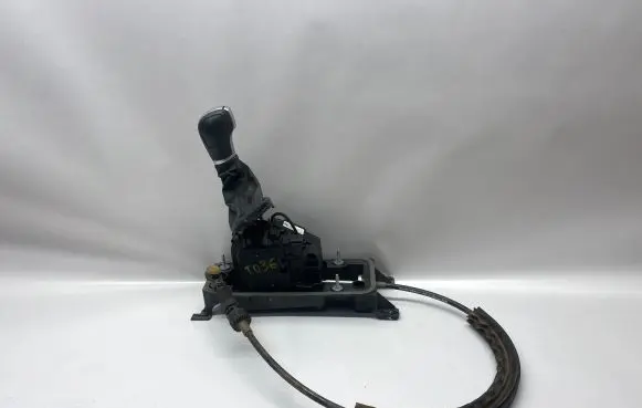 Volkswagen Jetta VII Gear shifter/selector 5QM713023C 5Q0713266BH