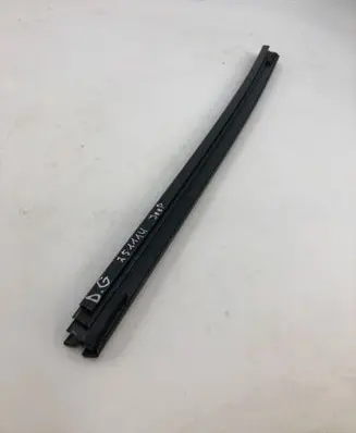 Jeep Compass Rubber seal rear door window/glass F31247822