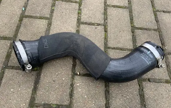 Audi A5 8T 8F Intercooler hose/pipe 8K0145737J