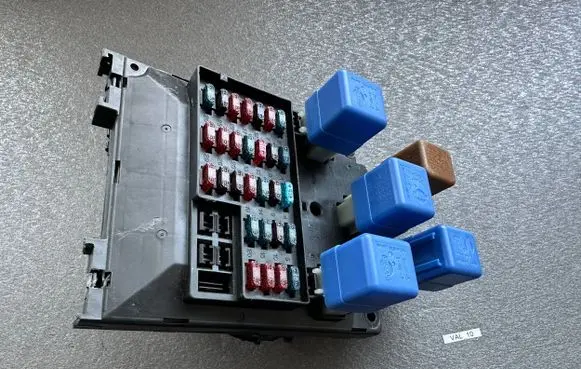 Nissan Patrol Y61 Fuse box set 24350VB000