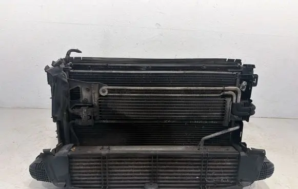 Mercedes-Benz C W204 Radiator set A2045000293 A2045000254 A2045000654
