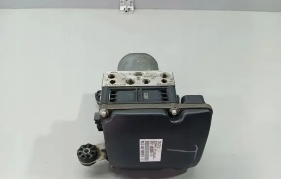 BMW 5 F10 F11 ABS Pump 6852808