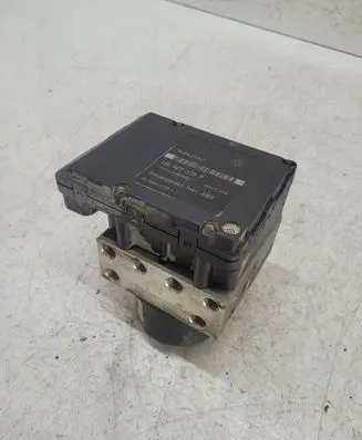 Volkswagen Golf IV ABS Pump 1J0907379P