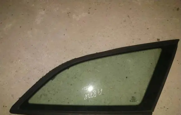 Ford Mondeo MK IV Rear side window
