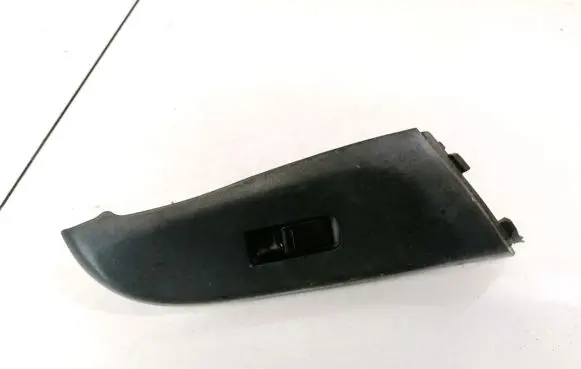 Nissan Almera N16 Electric window control switch