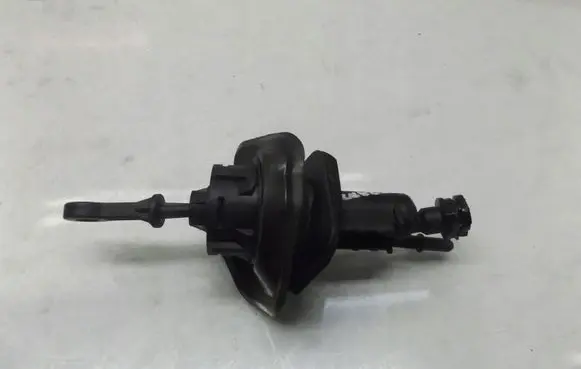 Land Rover Freelander 2 - LR2 Clutch slave cylinder 