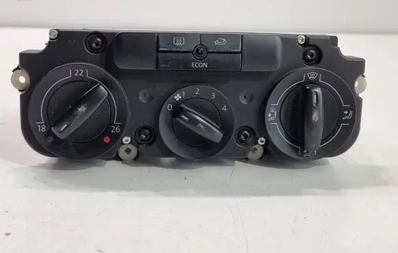 Volkswagen PASSAT B6 Climate control unit