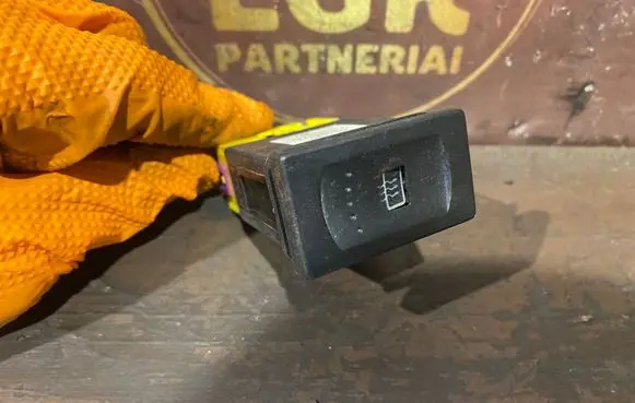 Volkswagen Sharan Windscreen/window heater switch 7M3959521