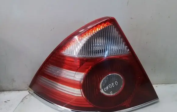 Ford Mondeo Mk III Rear/tail lights