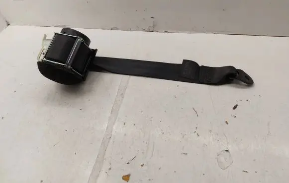 Toyota Avensis T270 Rear seatbelt 7336005170C0 7336005170