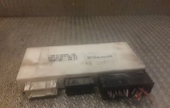 BMW 7 E38 Central body control module 8381491
