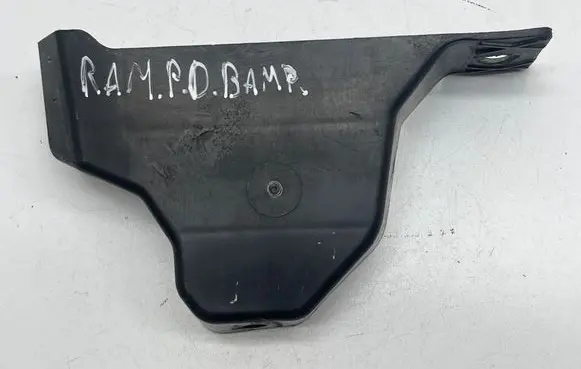 Front bumper mounting bracket