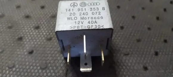Audi TT Mk1 Other relay 141951253B 20240072