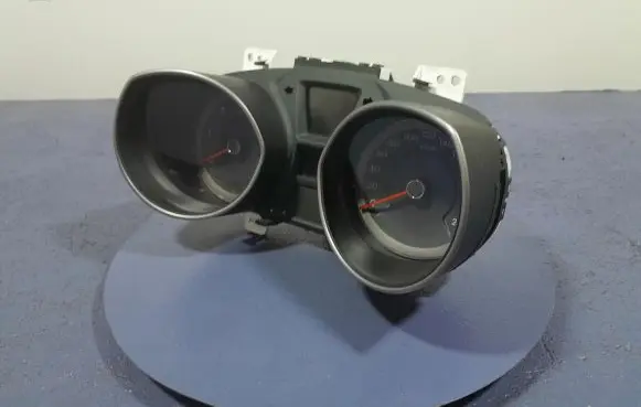 Hyundai i30 Speedometer (instrument cluster) 94004-A6060