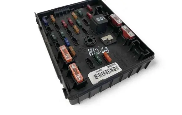 Volkswagen PASSAT B6 Fuse module 3C0937125A